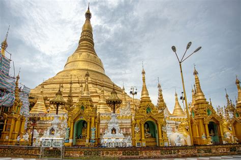 De Pagoda van Guangshengsi: Een majestueuze bezienswaardigheid vol historische charme en serene schoonheid!